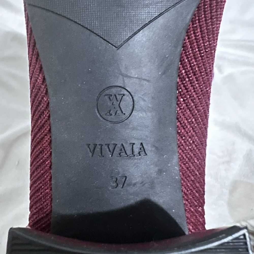 Women's Burgundy Knit Block Heel Pumps - Picture 7 of 8
